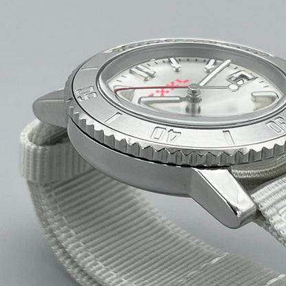 Silver stainless steel dive watch with TXXL logo